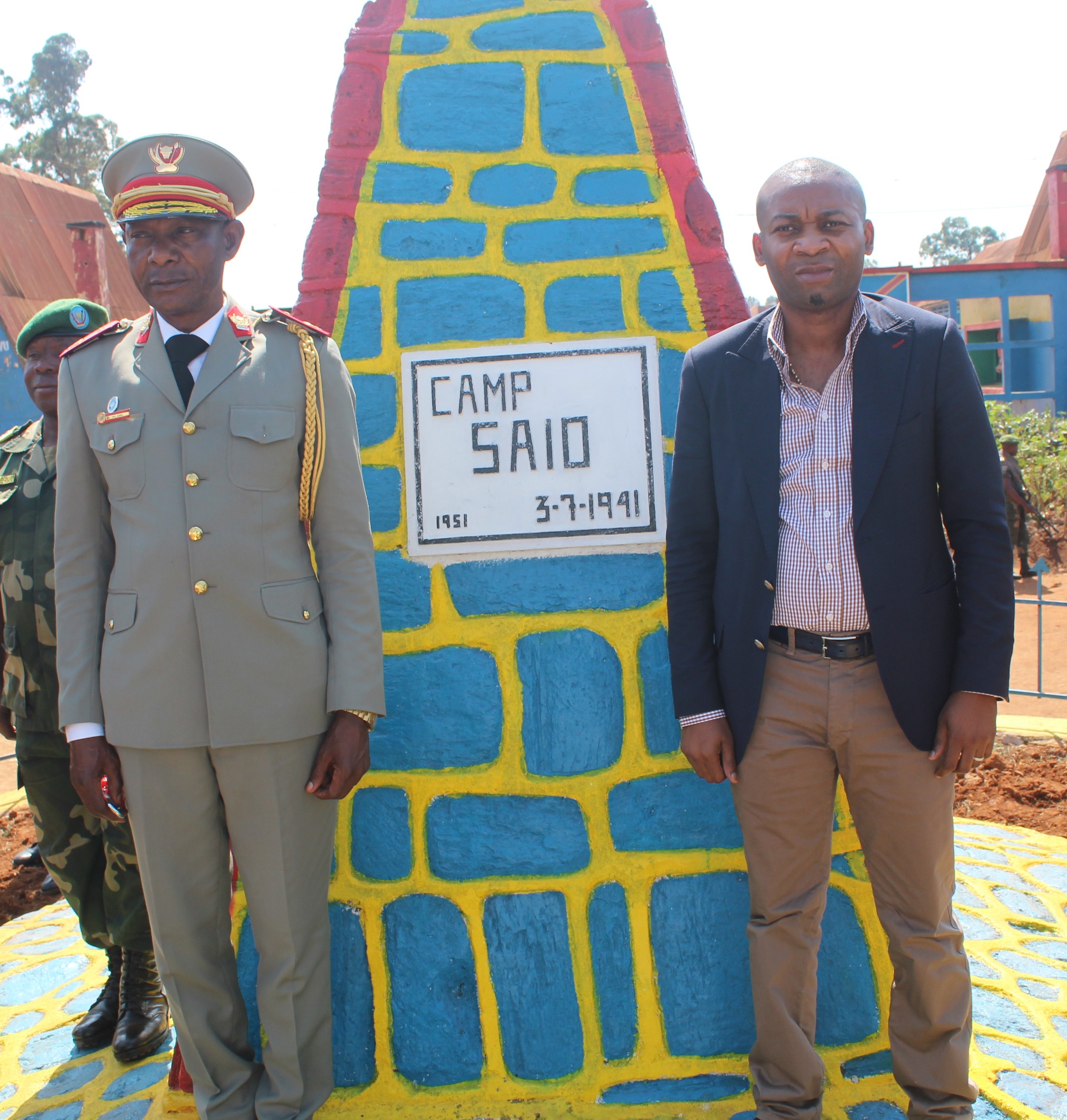 BUKAVU/ SOCIÉTÉ : Trésor Mutiki soutien les FARDC en rénovant le monument dédié au soldat Congolais érigé au camps militaire Saïo